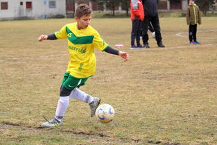 中国足球运动员比赛心态管理策略，足球运动员比赛心理分析