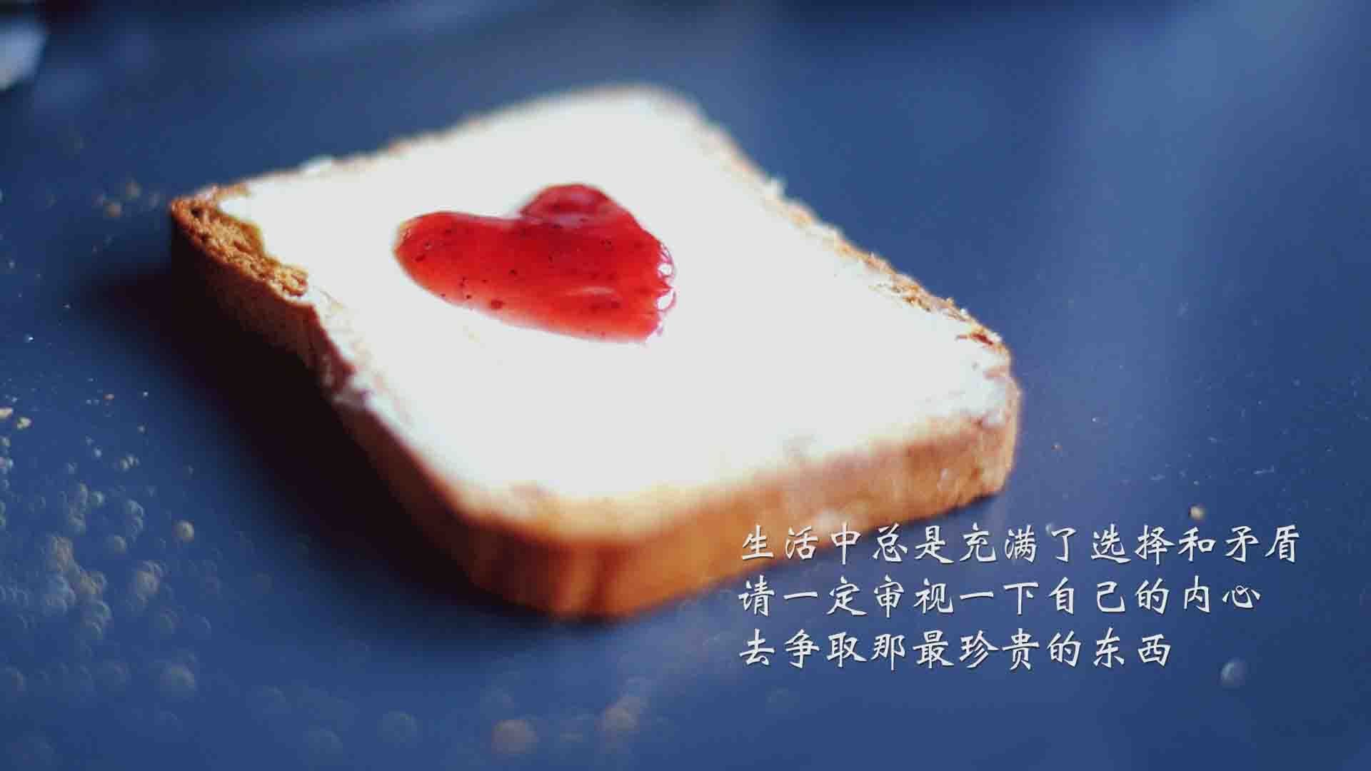 自由泳收官关键 澳队冲线占先，澳大利亚自由泳接力