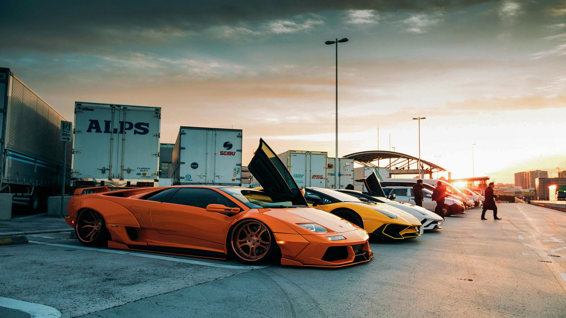 约翰·恩多耶-布鲁阿尔泳池内外双重突破，布鲁诺·恩里克