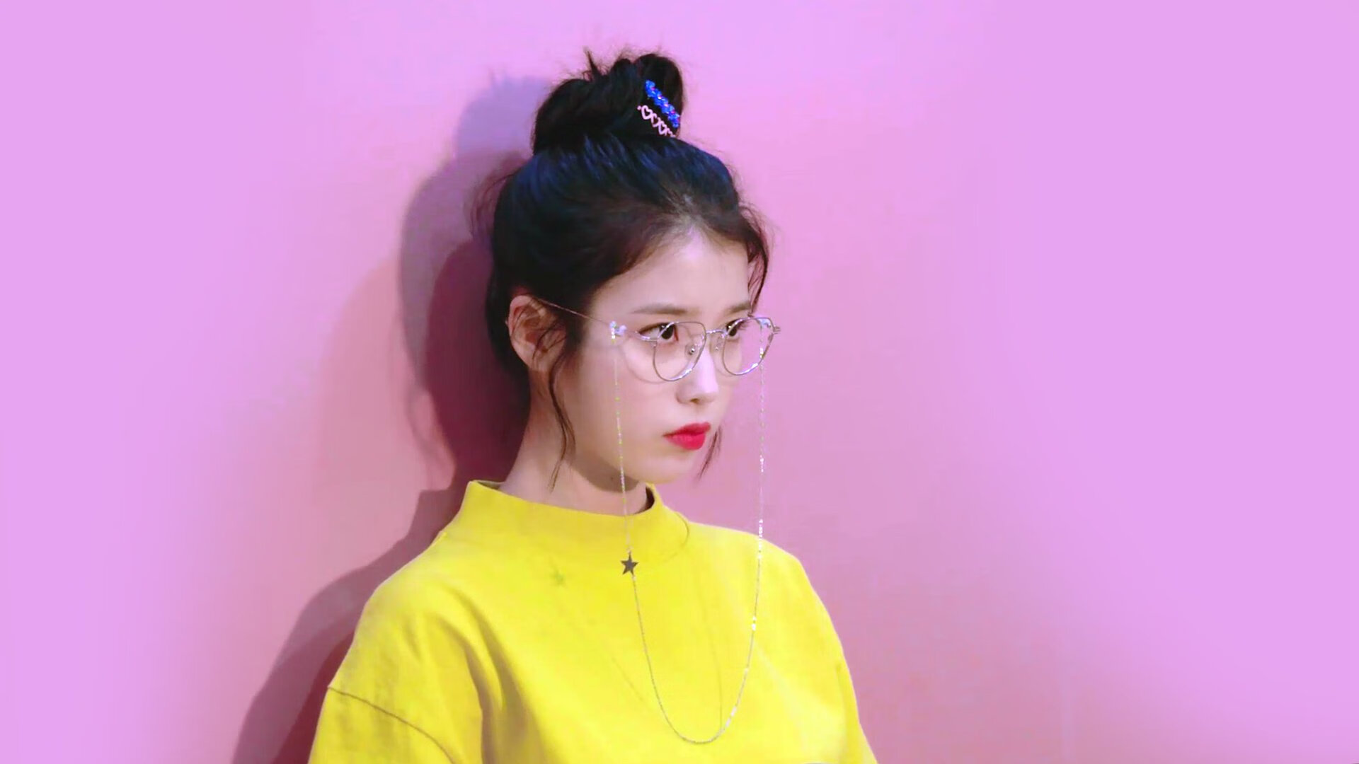 足球明星在国际慈善晚宴上共同呼吁环保行动，足球明星参加中国综艺